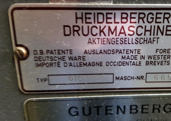  A) 01 (uma) impressora Off Set, “mono”, preparada paranumeração, marca Heidelberg, modelo GTO 46, nº da máquina:665638, na cor grafite, em bom estado de conservação efuncionamento, avaliada em R$ 20.000,00;B) 01 (uma) impressora Off Set, “mono”, preparada paranumeração, marca Heidelberg, model